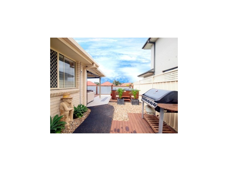 6 Seascape Drive, Redhead NSW 2290