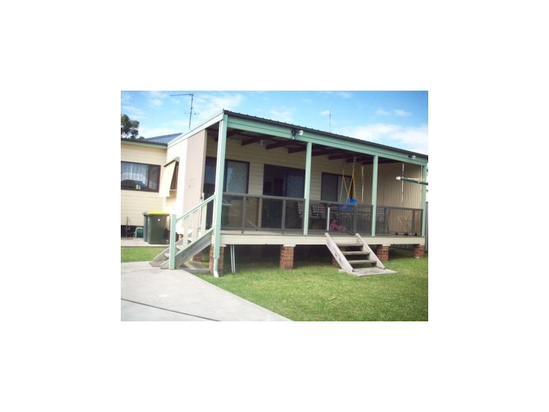 36 Deane Street, Belmont NSW 2280