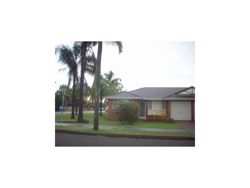 3/28 Emily St ( Cnr Davis St), Marks Point NSW 2280