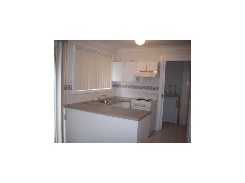 3/28 Emily St ( Cnr Davis St), Marks Point NSW 2280