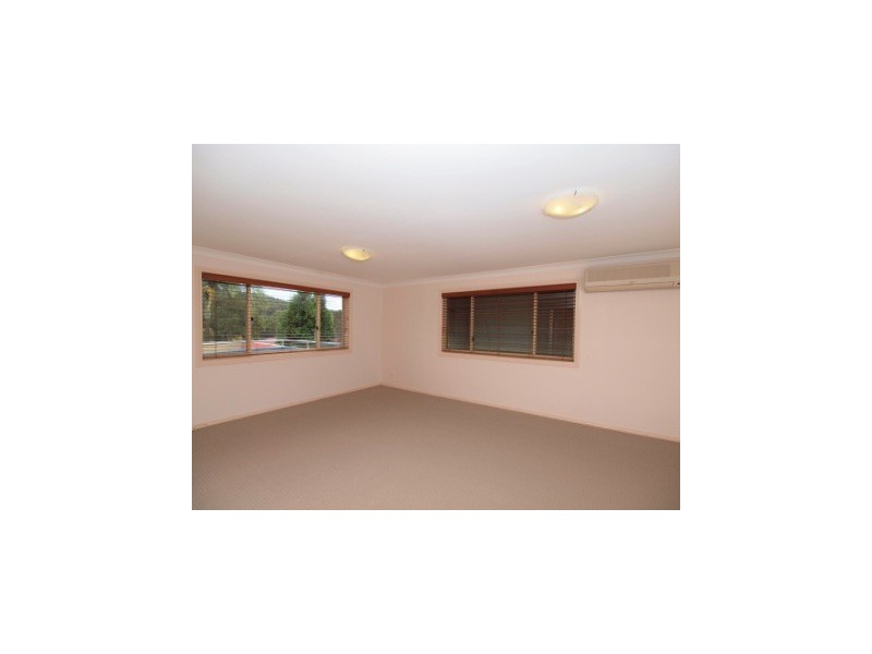 3 Mountbatten Place, Valentine NSW 2280