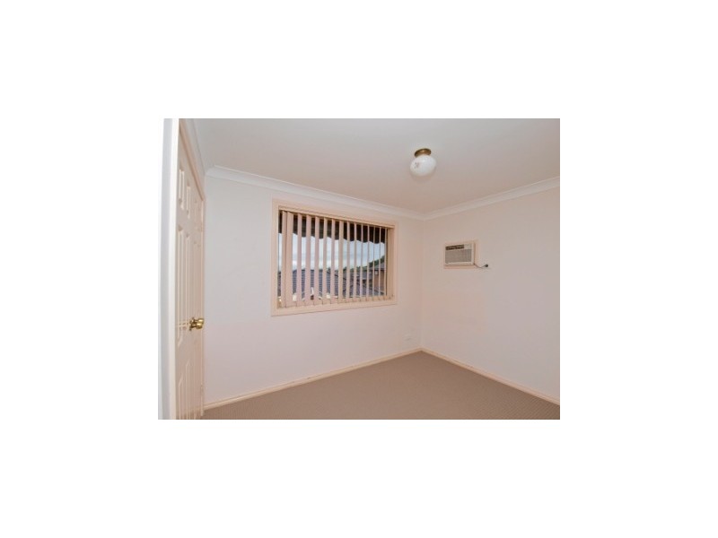 3 Mountbatten Place, Valentine NSW 2280