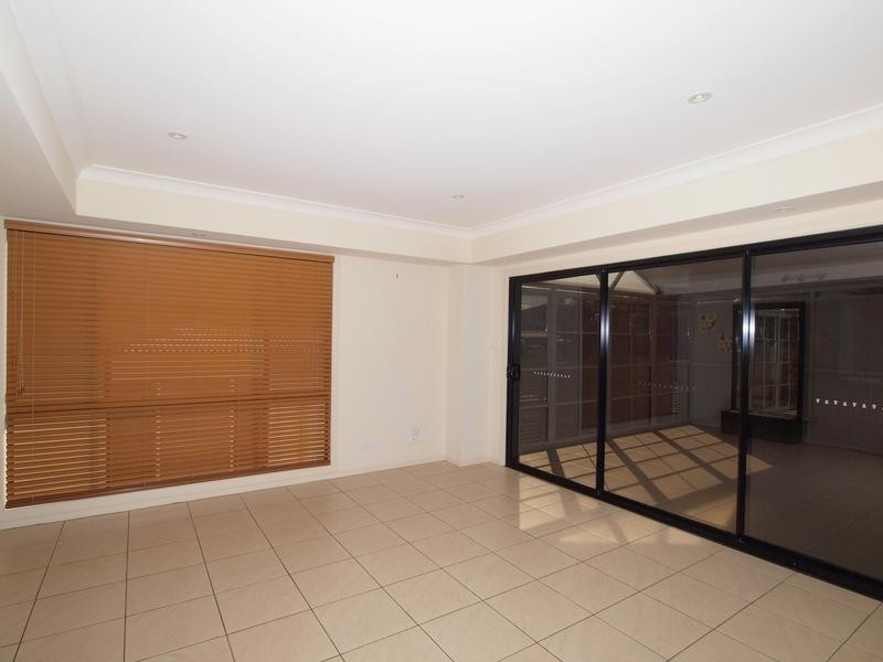 43 Hutchinson Street, Redhead NSW 2290