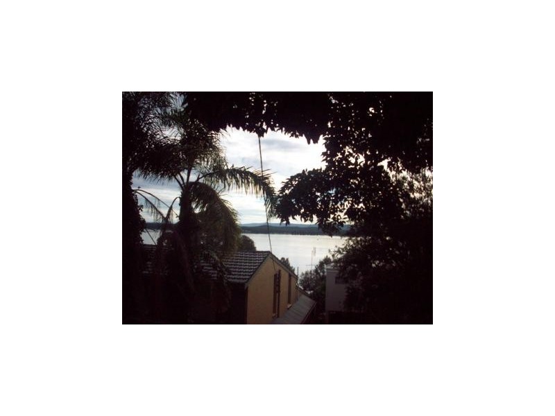 34 Beryl, Warners Bay NSW 2282