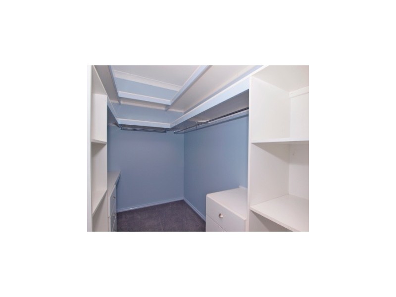 9 Agincourt Crescent, Valentine NSW 2280