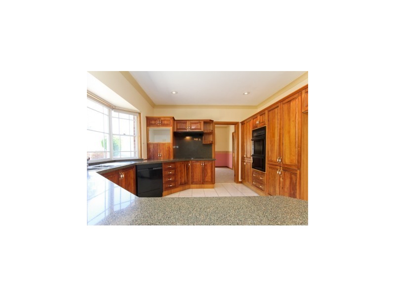 102 Regal Way, Valentine NSW 2280