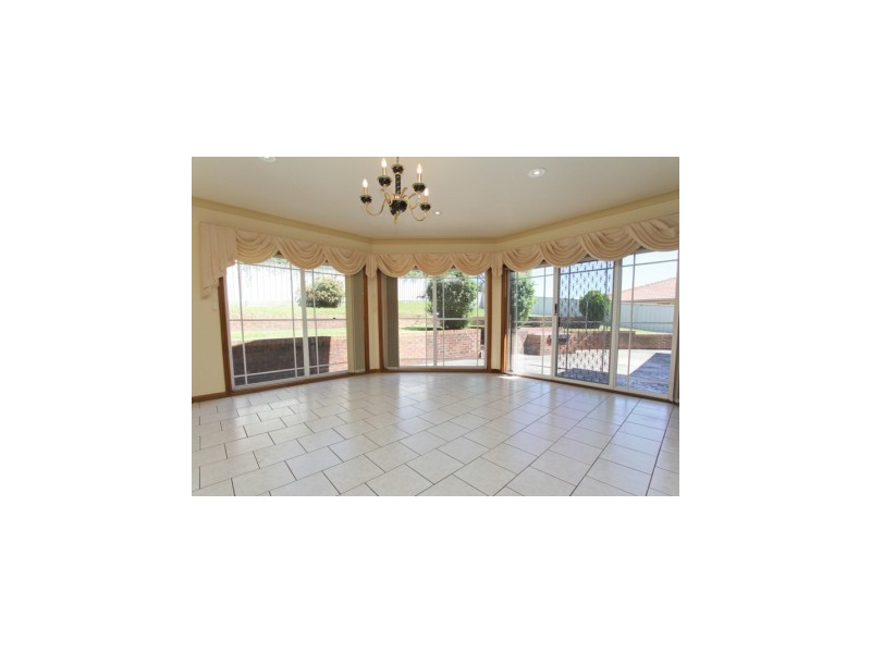 102 Regal Way, Valentine NSW 2280