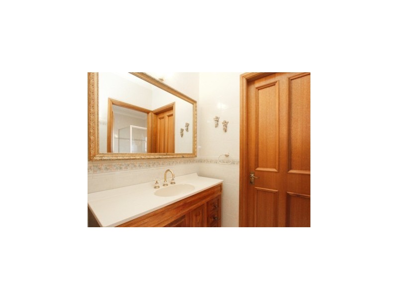 102 Regal Way, Valentine NSW 2280