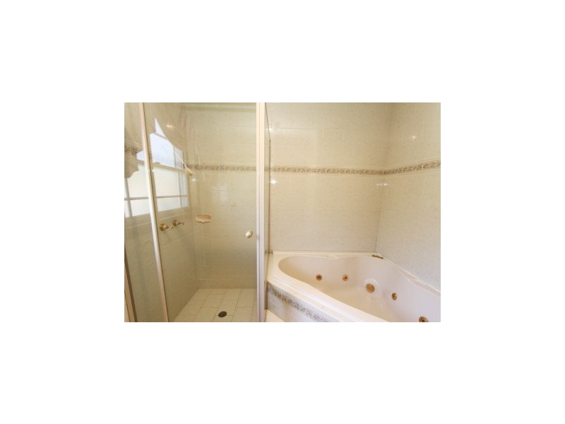 102 Regal Way, Valentine NSW 2280