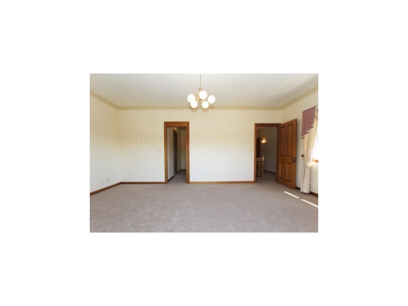 102 Regal Way, Valentine NSW 2280