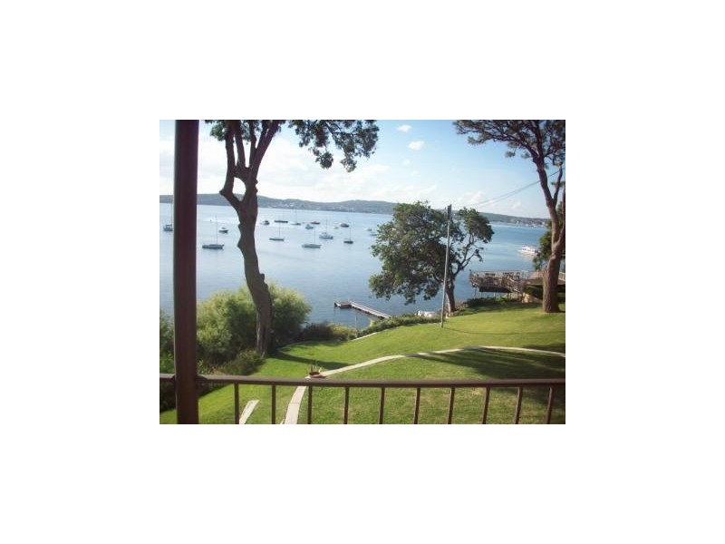 143 Marks Point Road, Marks Point NSW 2280