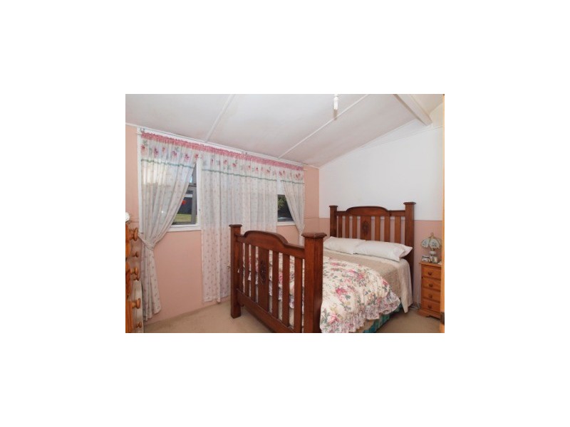 16 Arlington Street, Belmont North NSW 2280