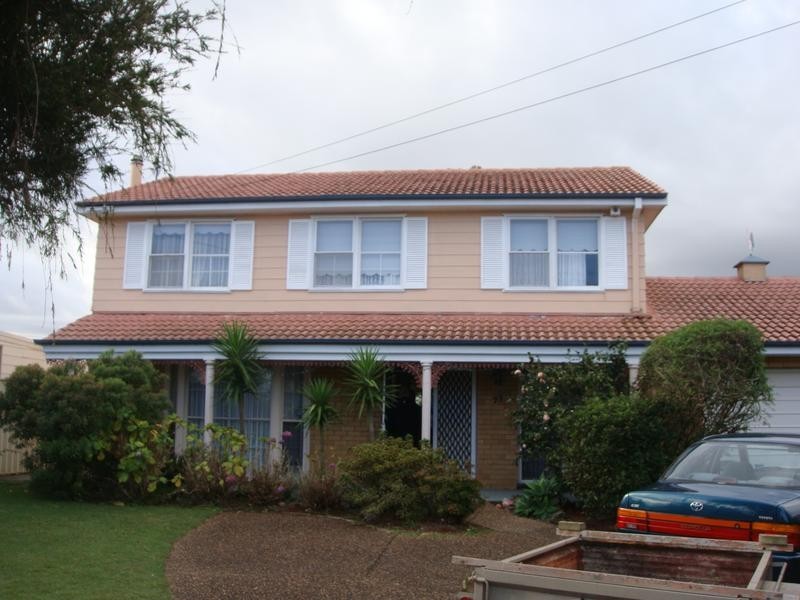 29 Ross Street, Belmont NSW 2280