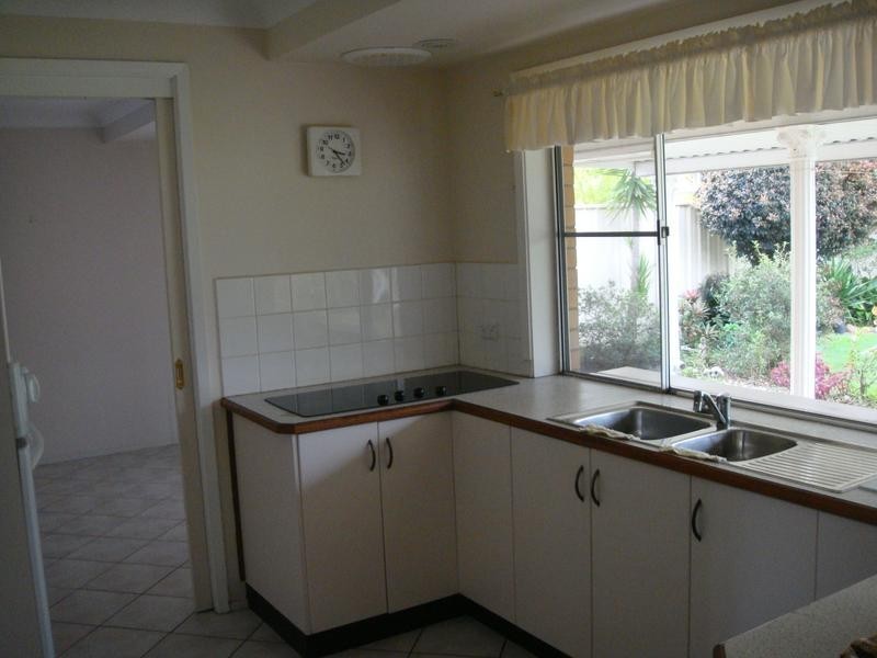 29 Ross Street, Belmont NSW 2280