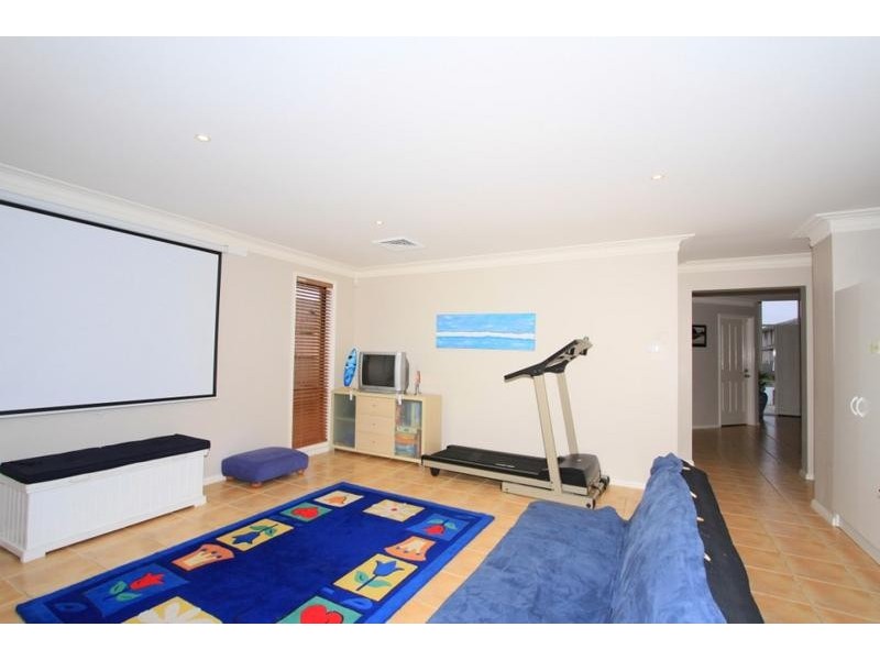 10 Callicoma Place, Redhead NSW 2290