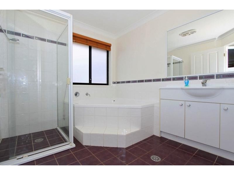 10 Callicoma Place, Redhead NSW 2290