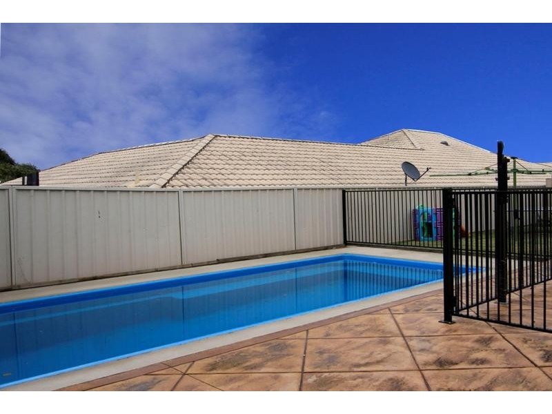 10 Callicoma Place, Redhead NSW 2290