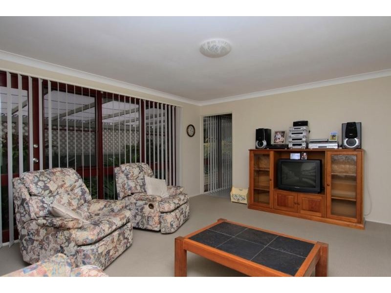 15 Alston Parade, Jewells NSW 2280