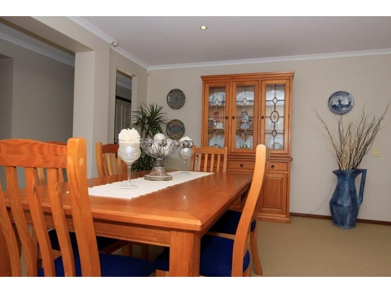 40 Geraldton Drive, Redhead NSW 2290