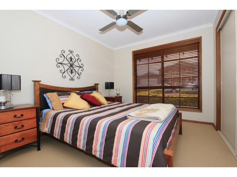 40 Geraldton Drive, Redhead NSW 2290