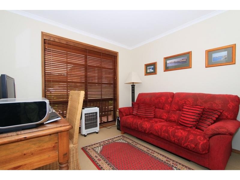 40 Geraldton Drive, Redhead NSW 2290