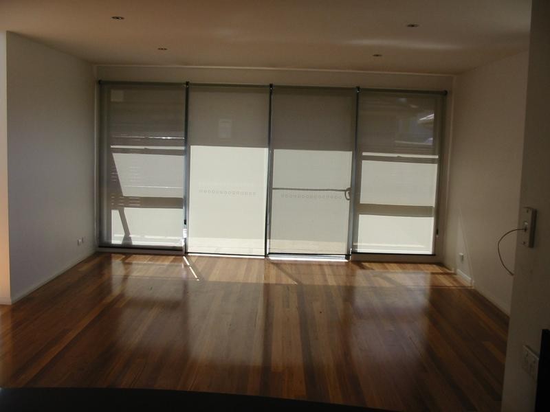 4/2 Seascape Drive, Redhead NSW 2290