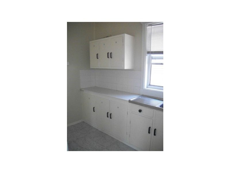 657 MAIN RD, Edgeworth NSW 2285