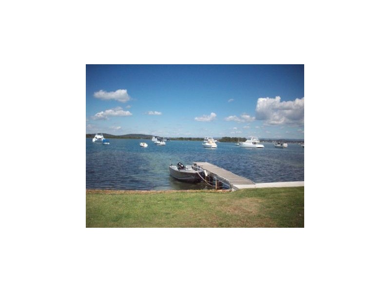 23 Marks Parade, Marks Point NSW 2280