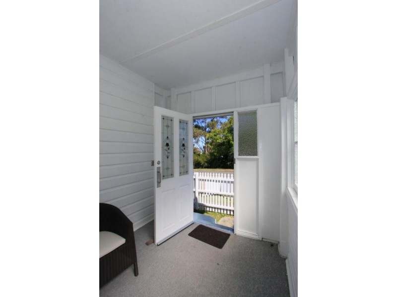 22 Walter Street, Belmont NSW 2280