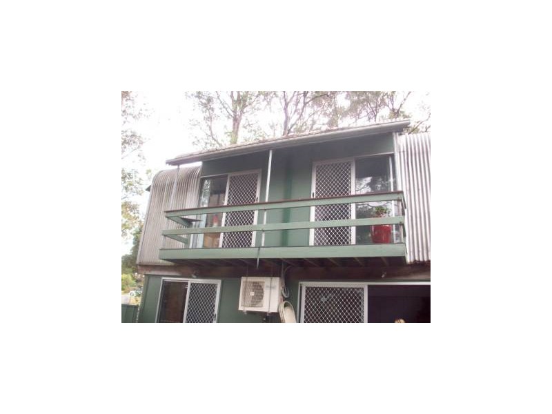 8 Hollway Street, Floraville NSW 2280