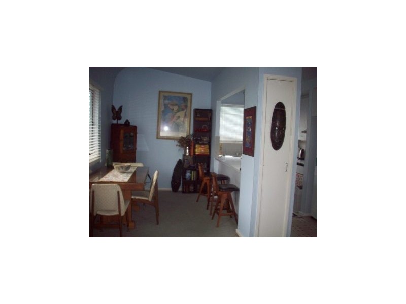 8 Hollway Street, Floraville NSW 2280