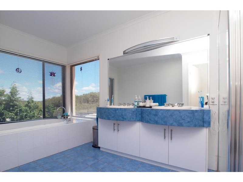 55 Geraldton Drive, Redhead NSW 2290