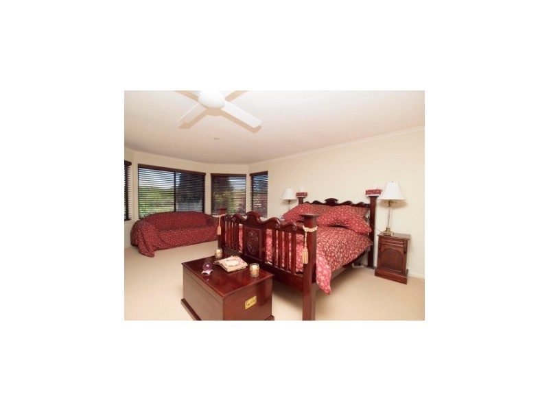 55 Geraldton Drive, Redhead NSW 2290