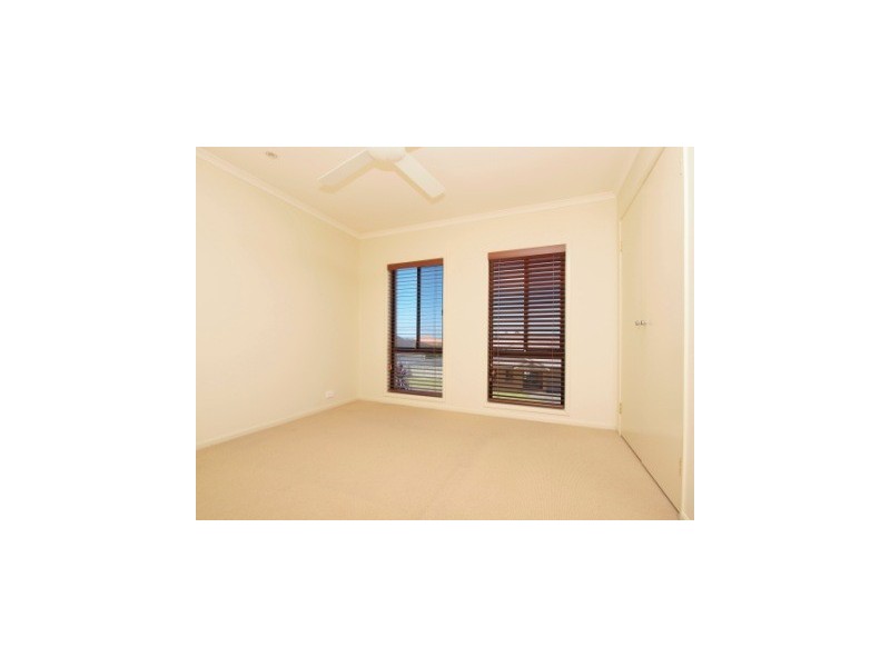 55 Geraldton Drive, Redhead NSW 2290