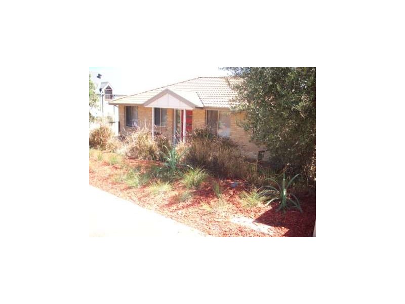 72 East Street, Warners Bay NSW 2282