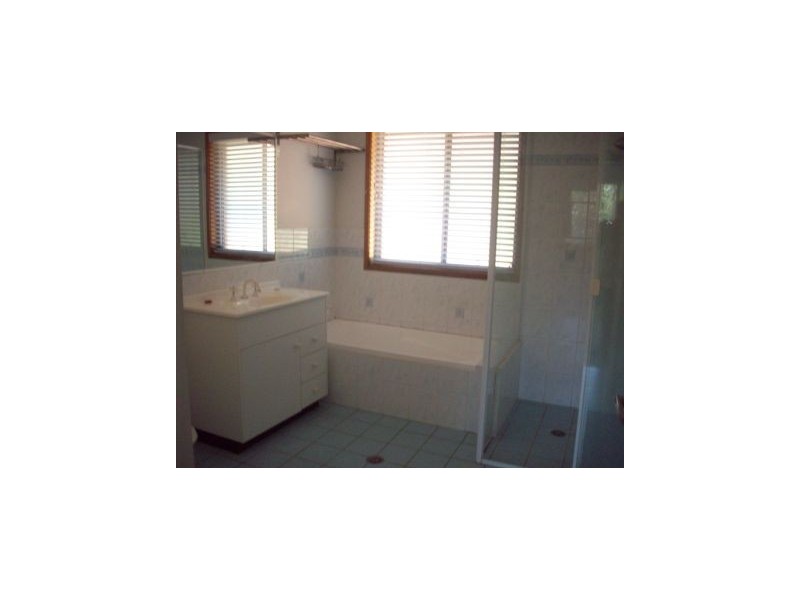 72 East Street, Warners Bay NSW 2282