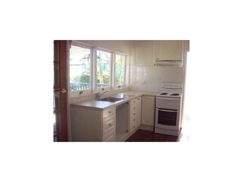 25 Albert Street, Belmont NSW 2280