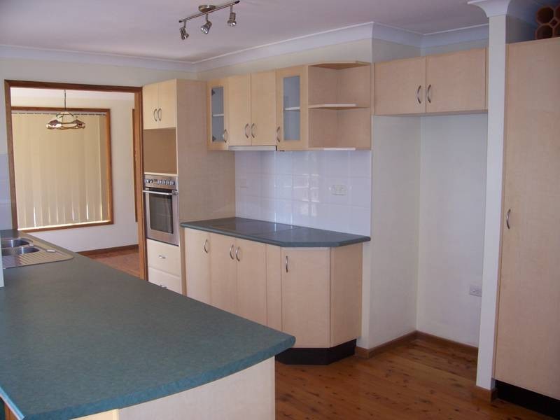 15 Bligh AVENUE, Caves Beach NSW 2281