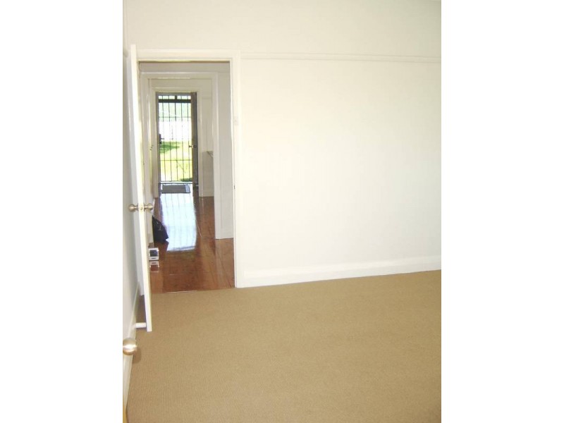 10 Swan STREET, Marks Point NSW 2280