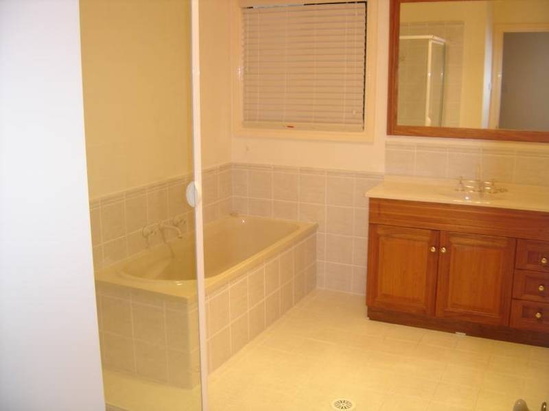 6 Jacky Close, Belmont NSW 2280