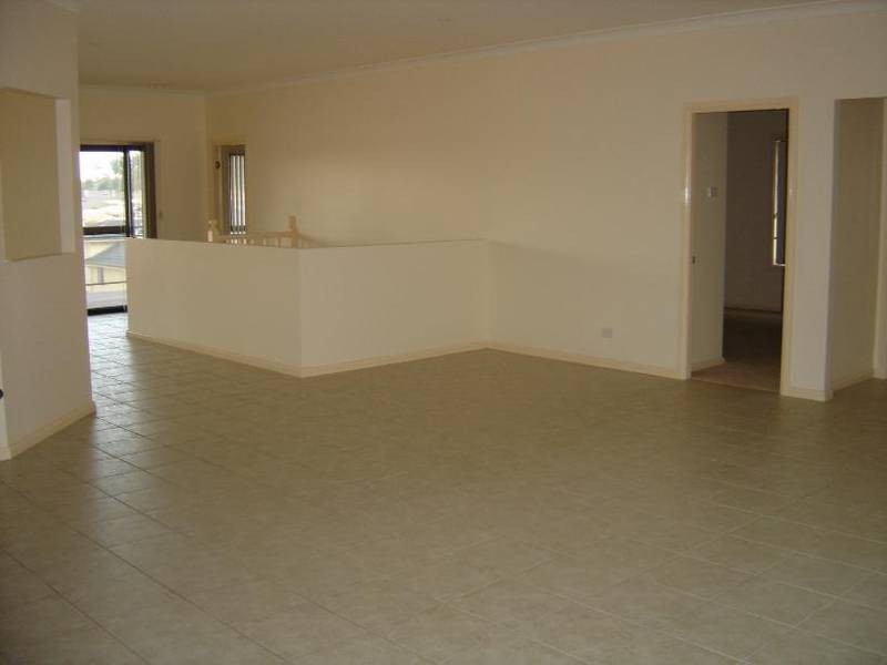 6 Jacky Close, Belmont NSW 2280