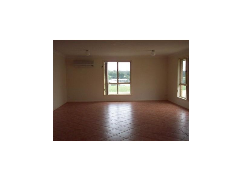 11 Eucalyptus Circuit, Warabrook NSW 2304