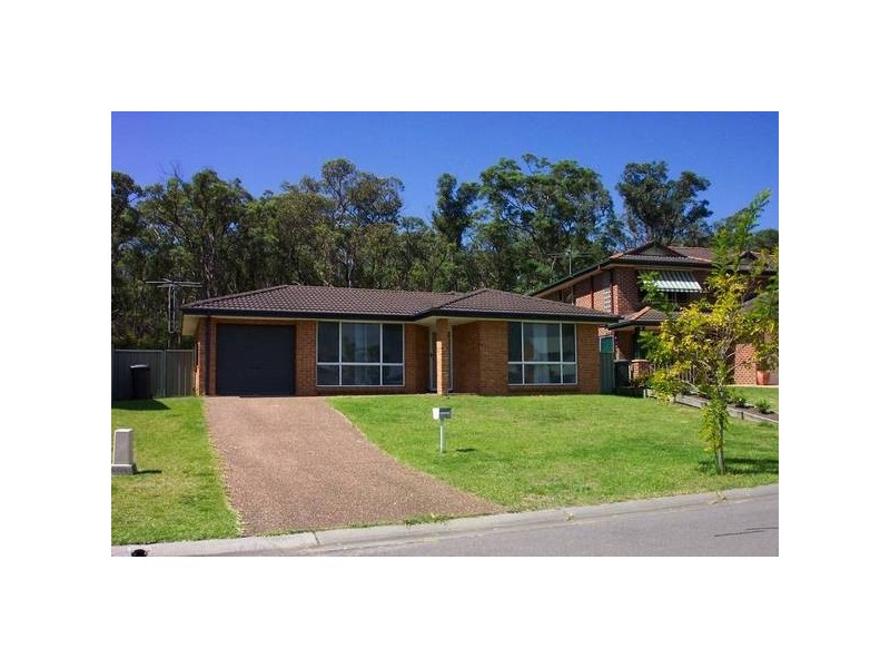 90 Myles Avenue, Warners Bay NSW 2282