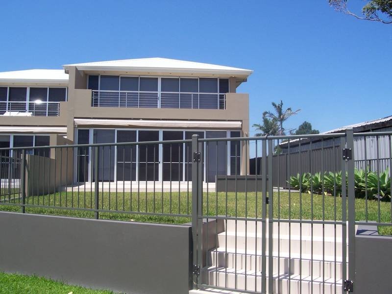 17a New Street, Belmont South NSW 2280