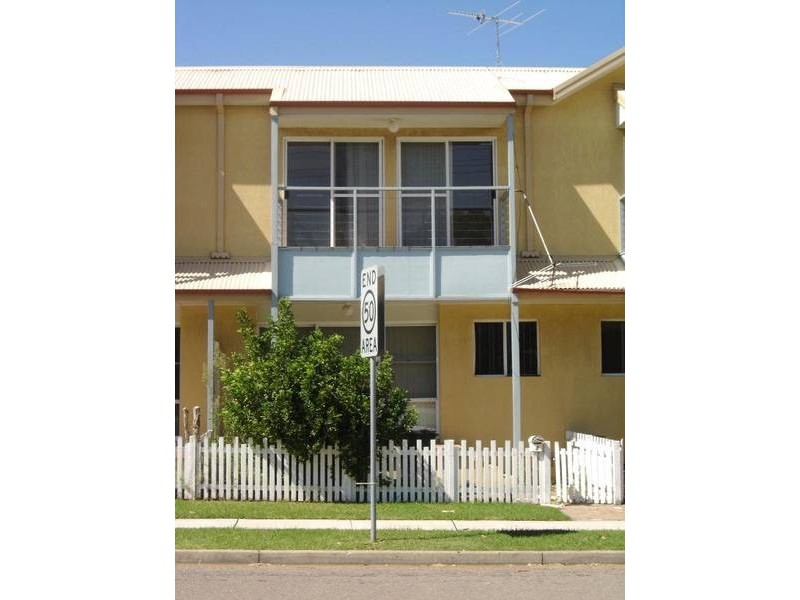 2/85 Evans Street, Belmont NSW 2280