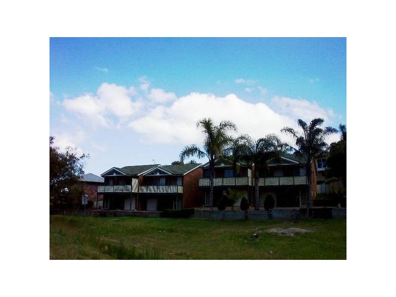 1/34 Bimbadeen Close, Belmont North NSW 2280