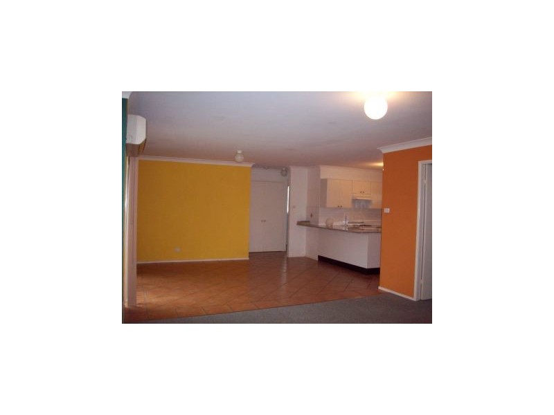 2 Bakeri Circuit, Warabrook NSW 2304