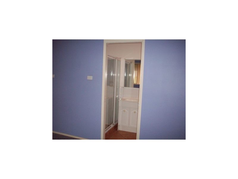 2 Bakeri Circuit, Warabrook NSW 2304