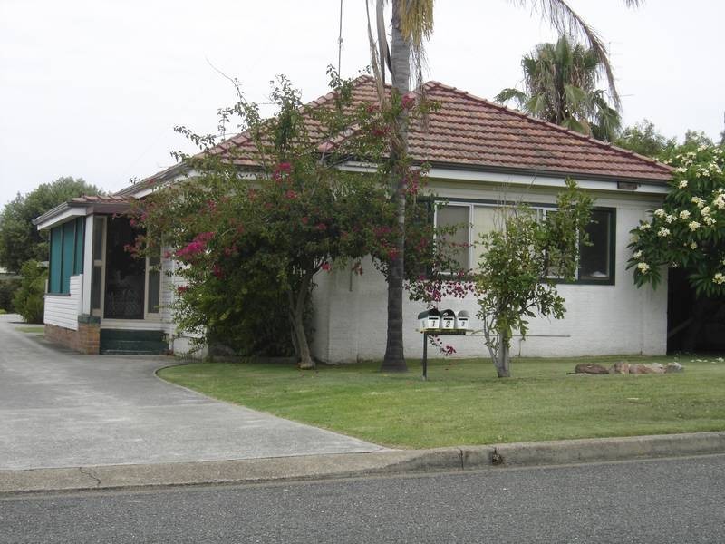 2/12 York Crescent, Belmont North NSW 2280