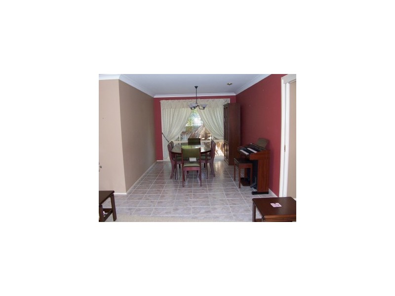 8 Lonsdale Grove, Lakelands NSW 2282